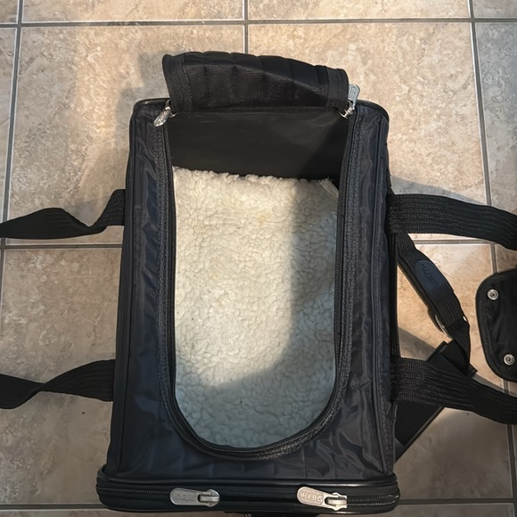 Small pet carrier “Sherpa” - Picture 3 of 9